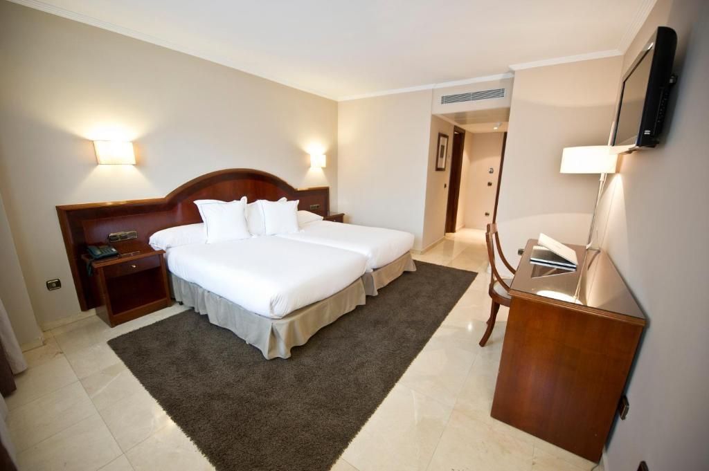 Hotel San Pedro Langreo Quarto foto